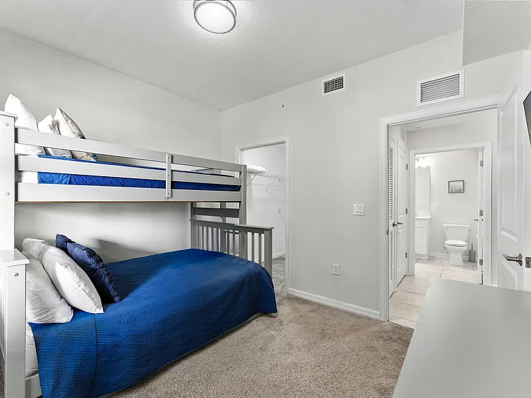 Paradox Cir — Photo 23