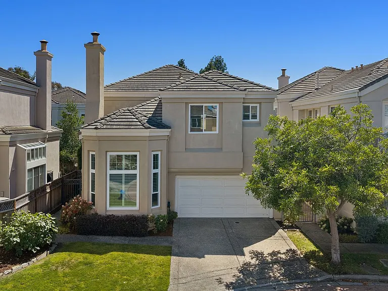 4 Mandalay Ct — Photo 25