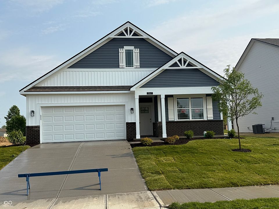 1st image of 2047 Quail West Dr
