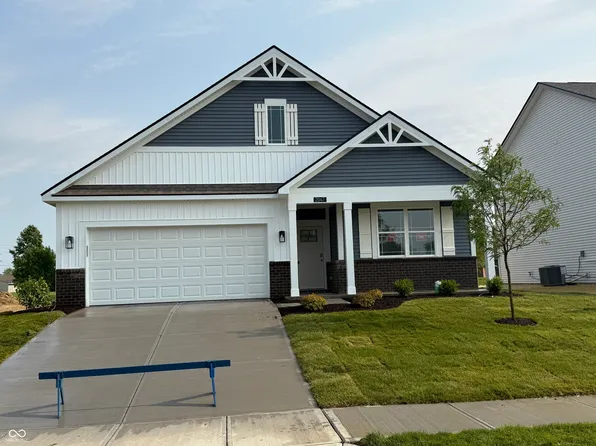 2047 Quail West Dr, Danville, IN 46122
