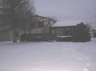 26059 Shiawassee Rd, Southfield, MI 48033