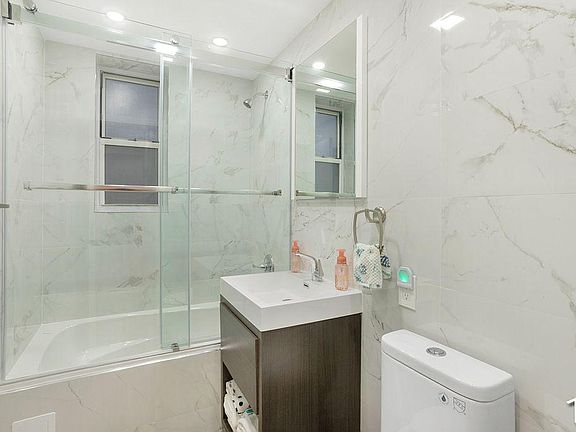 2nd image of 2331 Ocean Ave #1EE