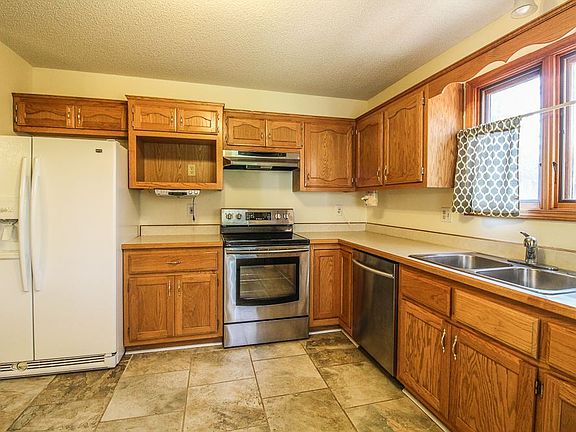 4th image of 418 Clydesdale Dr