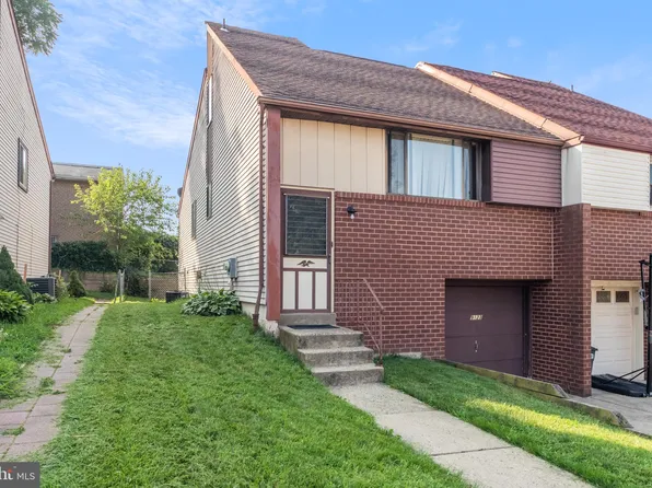 9123 Diplomat Pl, Philadelphia, PA 19115