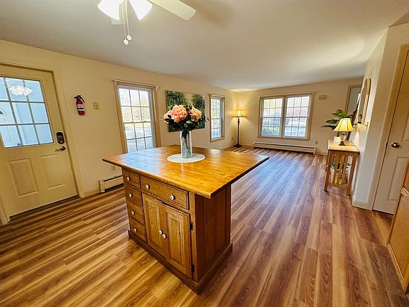 5th image of 15 S Plain Rd