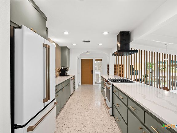 5th image of 2606 Birdcreek Dr