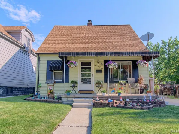 744 Clinton St, Wyandotte, MI 48192