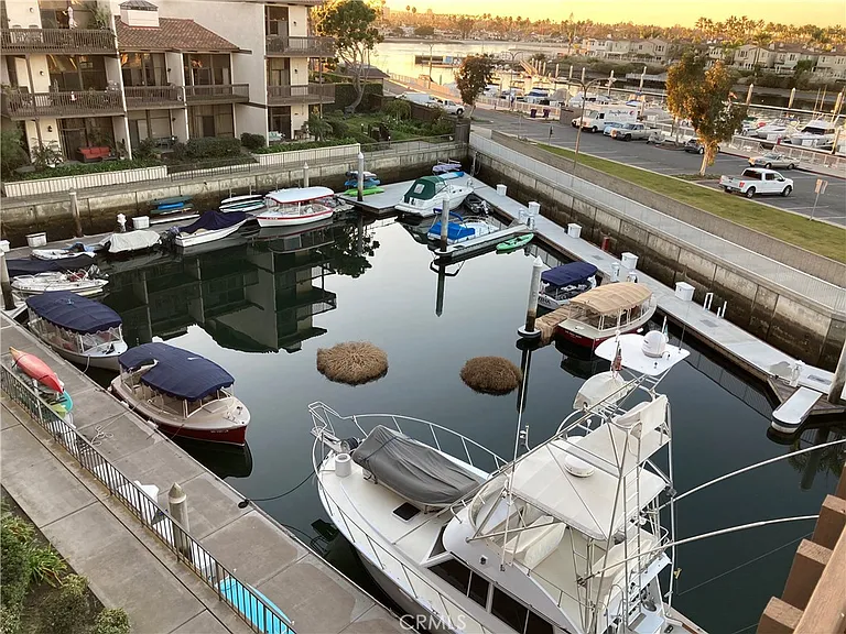 5327 Marina Pacifica Dr #KEY19 — Photo 42