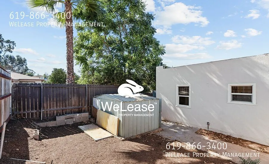 1-Bed 1 Bath | Spacious Backyard in Lakeside and Parking Included. — Photo 2