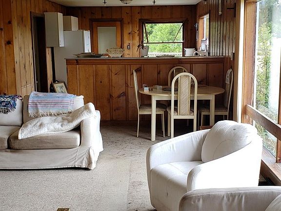 3rd image of 43925 Crispin Road