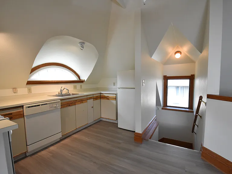 1929 Walnut St #3 — Photo 8