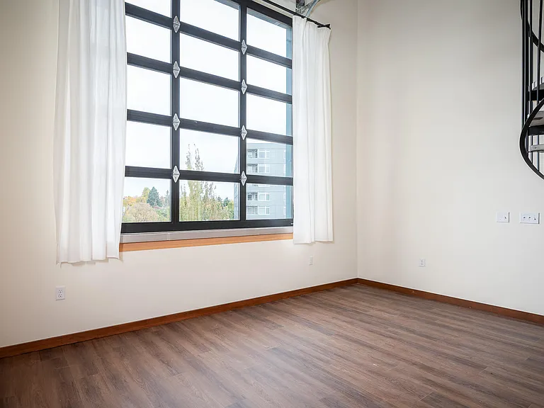 Sandy Rose Lofts — Photo 10