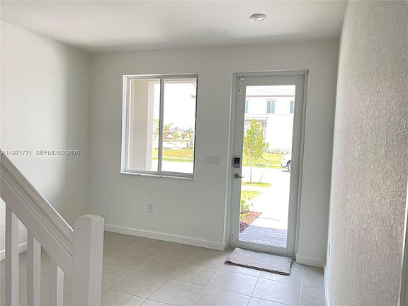 5th image of 1427 SE 7th Ter #1427