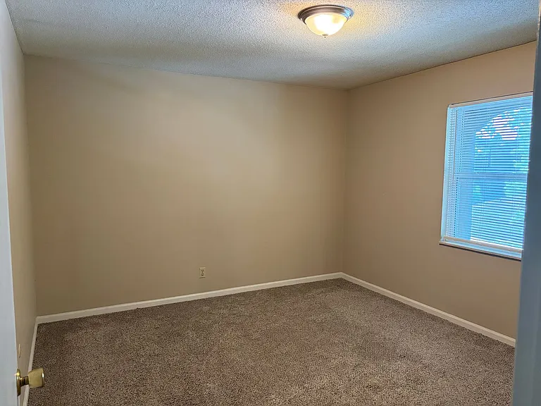 5801 Woodson St — Photo 6