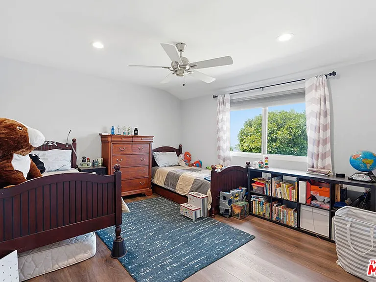 5516 Bluebell Ave — Photo 18