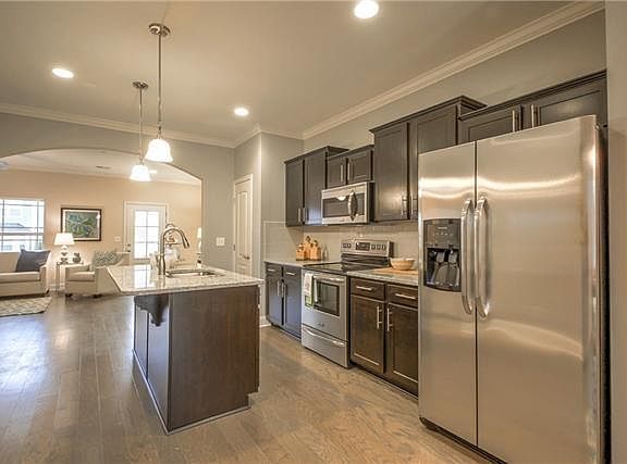 2nd image of 510 Cobert Ln