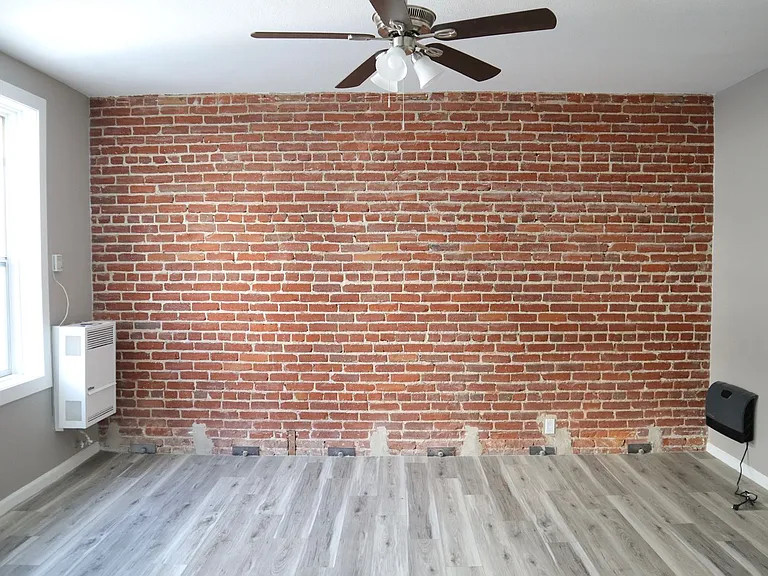 St. Charles Studio Apartments — Photo 7