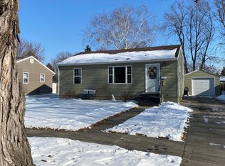 1402 Idaho Ave SE, Huron, SD 57350