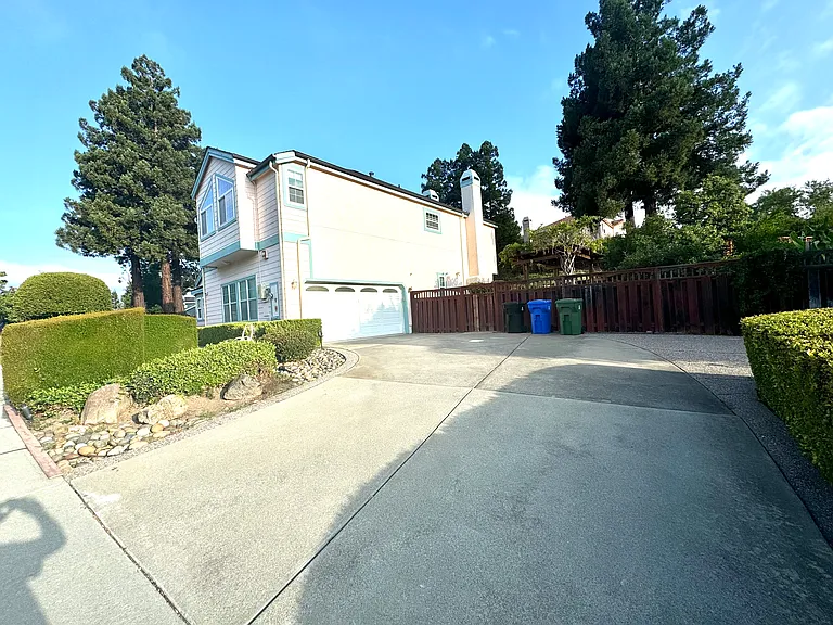 44191 Boitano Dr — Photo 3