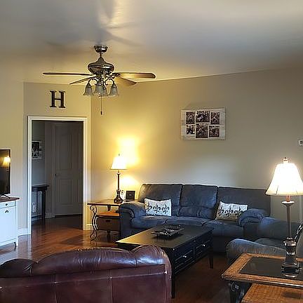 Spacious living room