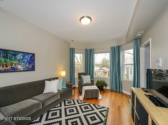 4th image of 3449 N Hamlin Ave