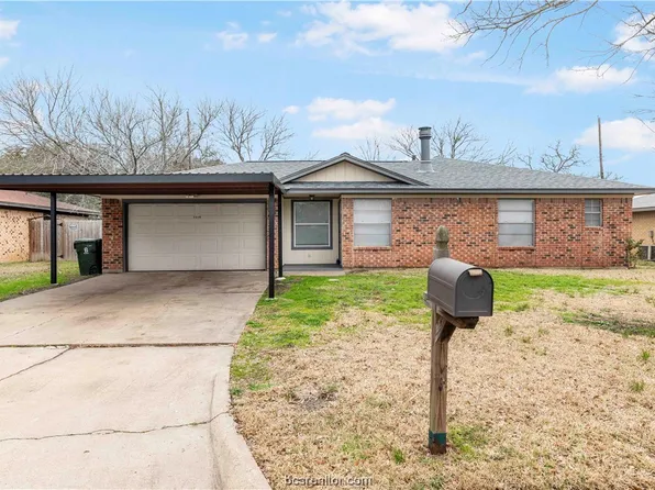 2510 Allen Forest Dr, Bryan, TX 77803