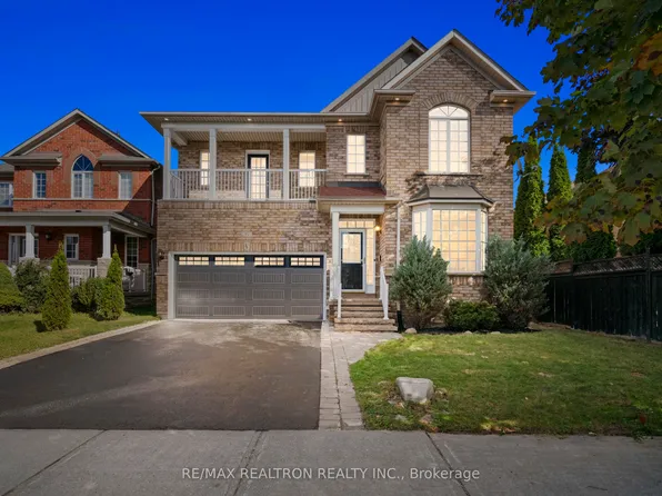 91 Gateway Dr, Aurora, ON L4G 7S5