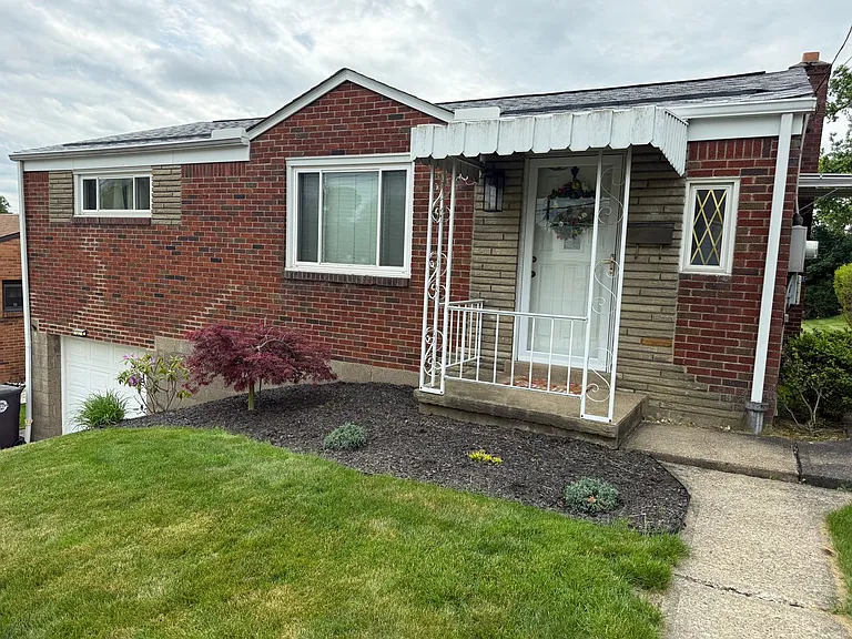 623 Jenne Dr — Photo 3