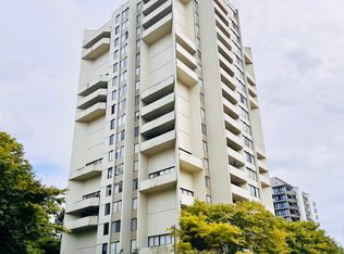 4105 Maywood St #1704, Burnaby, BC V5H4A3