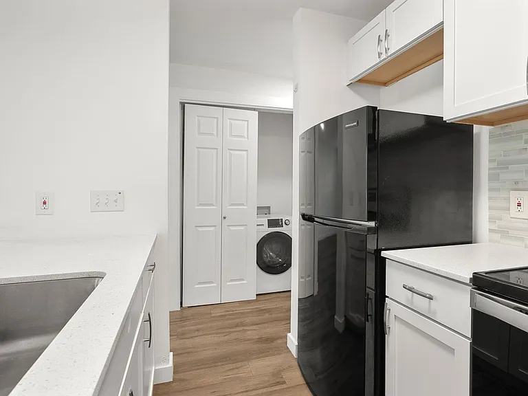 6409 Burns St #106 — Photo 8