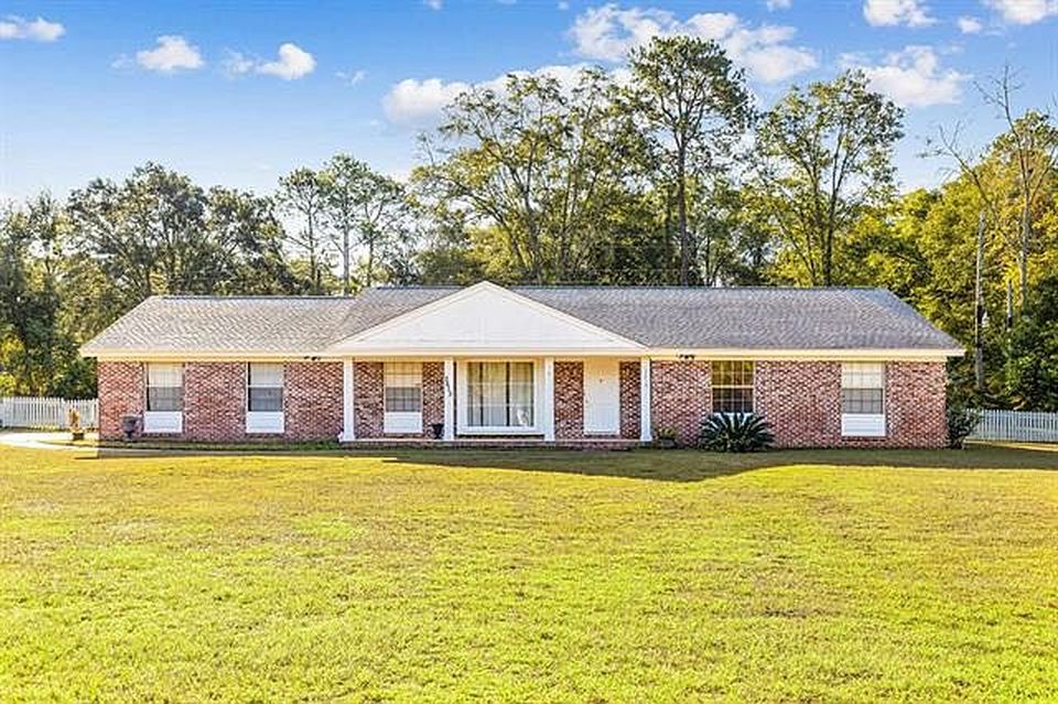 2613 Killarney Way - Property Image