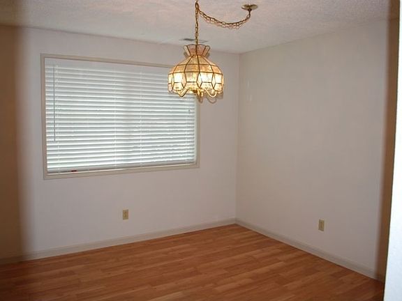 5th image of 2714 NE 116th St