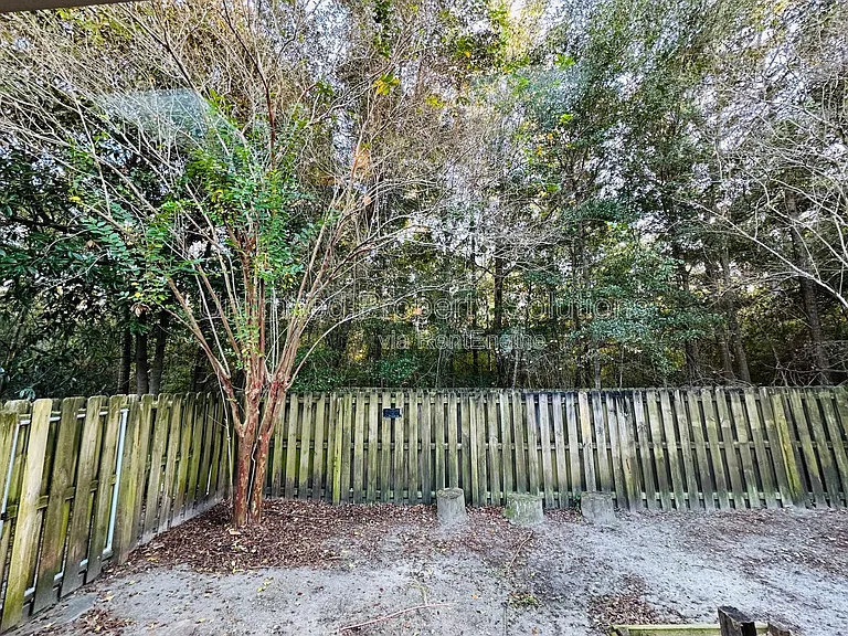 5244 Christian Dr — Photo 16