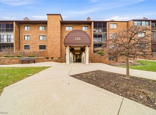 120 Fox Hollow Dr APT 307, Cleveland, OH 44124