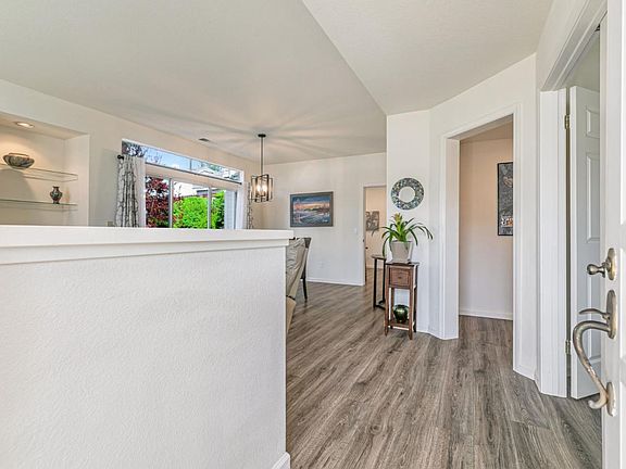 3rd image of 7710 Galloway Dr