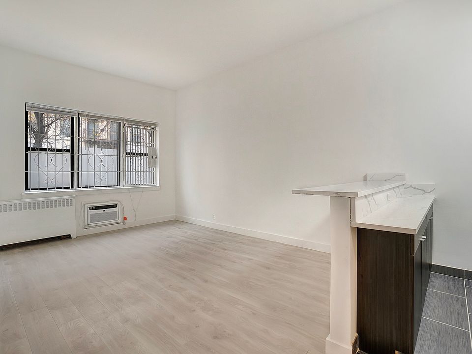 1st image of 148 E 30th St APT 1A