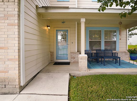 4th image of 8411 Parkdale Cove