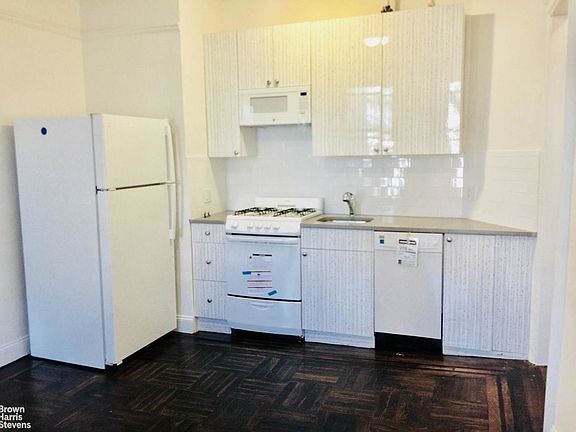 5th image of 1 Minetta St APT 3B