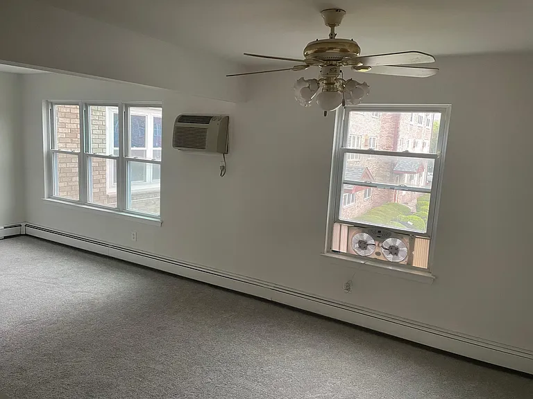 Dinning/ Living Room