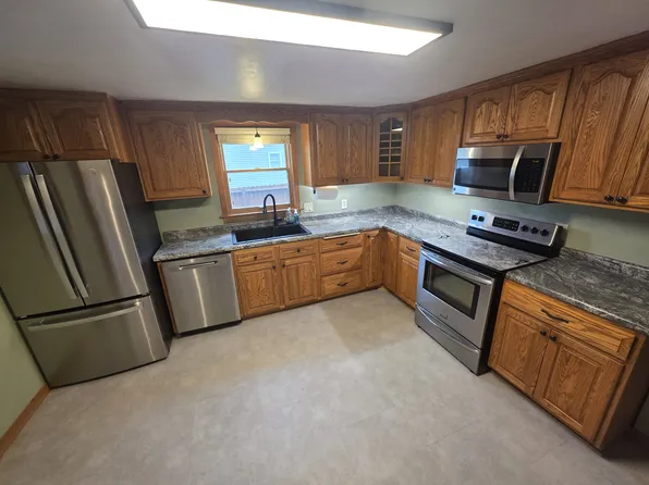 546 Hubbell St, Marshall, WI 53559