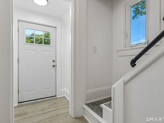 4th image of 42 Godfrey Street