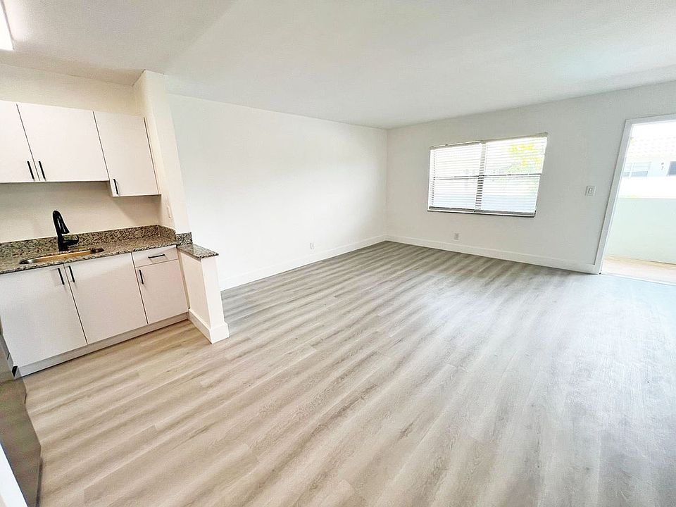 1st image of 1300 NE 3rd St #13