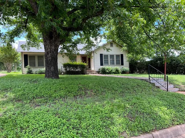 430 S Live Oak St, Mason, TX 76856