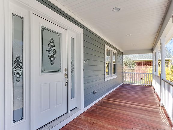 4th image of 647 Quackenbush Ave