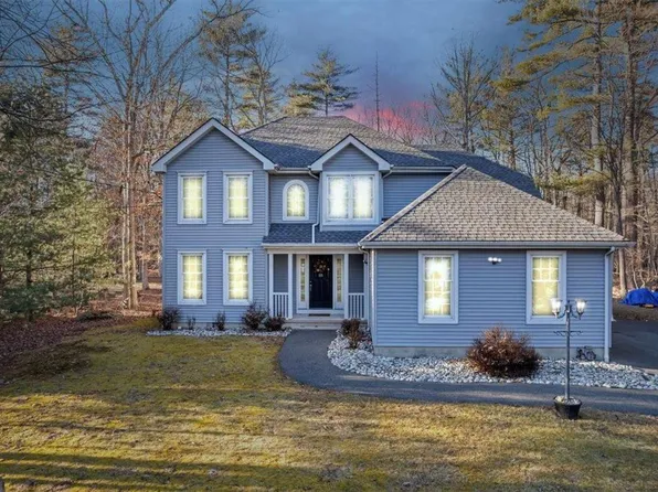 216 Spicebush Dr, East Stroudsburg, PA 18301