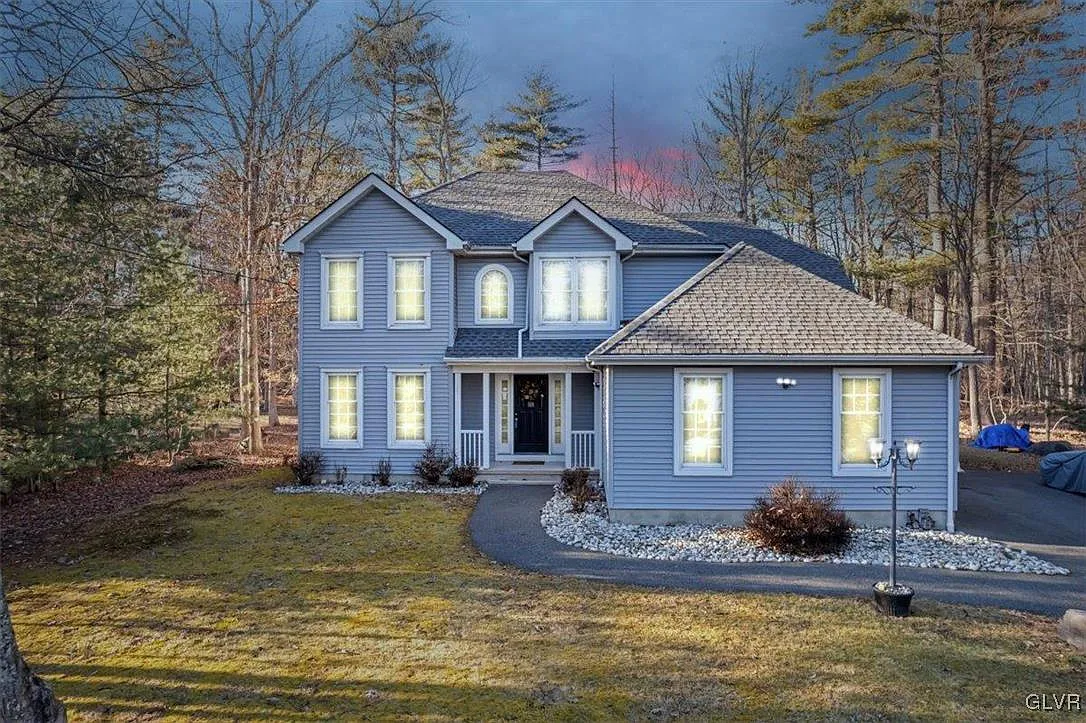 216 Spicebush Dr photo 1