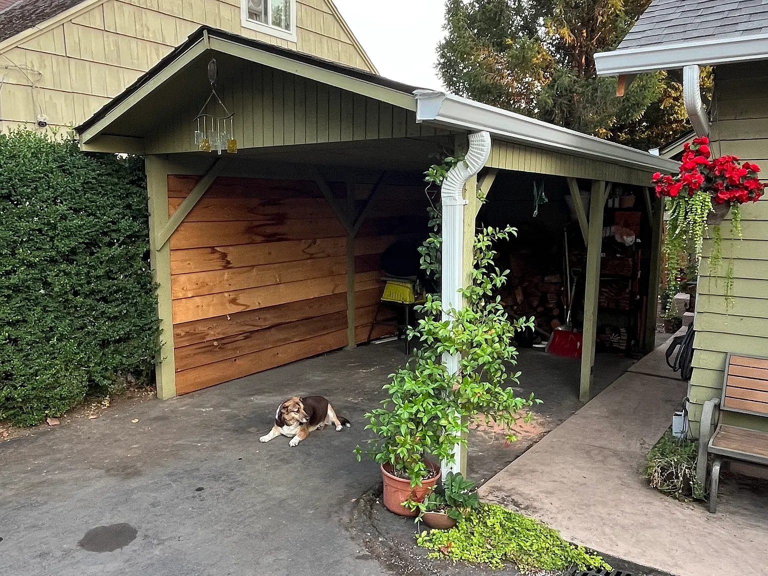 11290 SW Center St — Photo 3