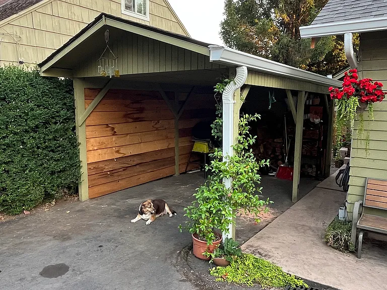 11290 SW Center St — Photo 3