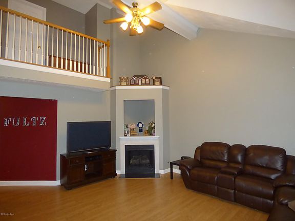 3rd image of 319 River Edge Dr