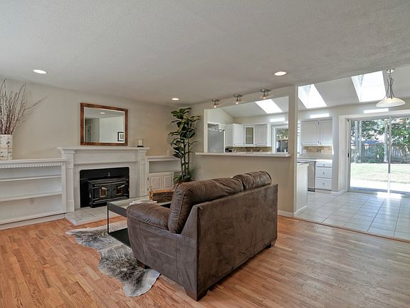 2nd image of 5223 77th Pl NE